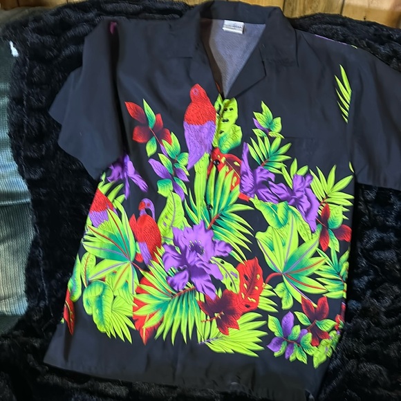 Men’s Hawaiian shirt size large - Picture 1 of 3